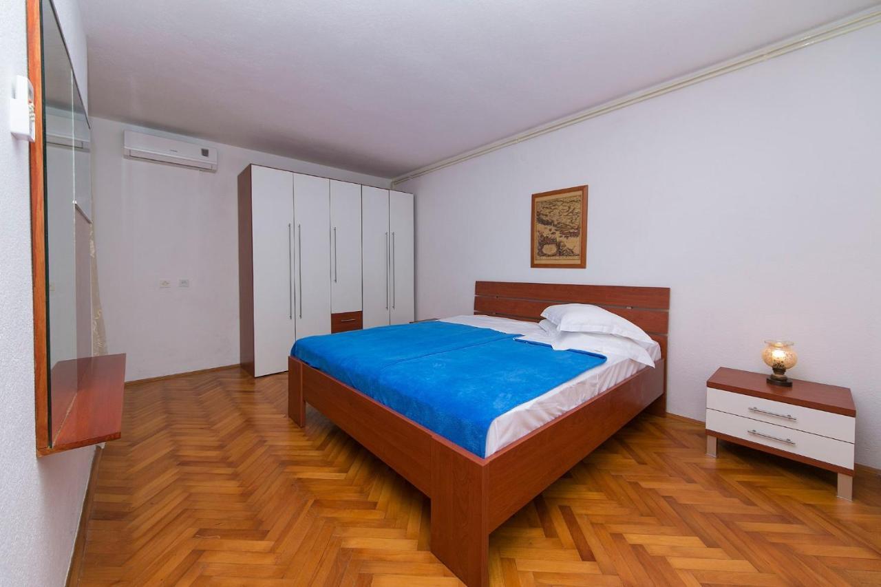 Apartments By The Sea Brela, Makarska - 20778 Esterno foto