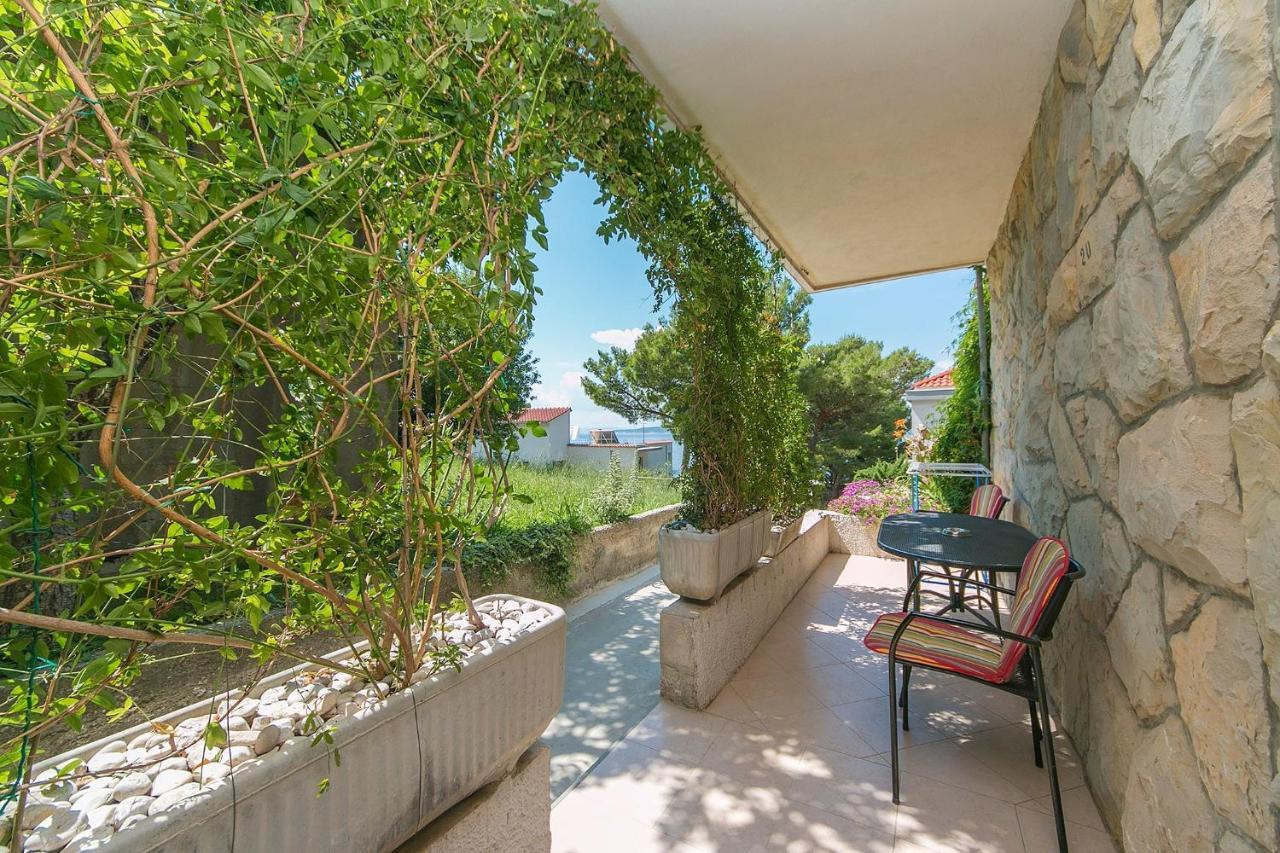 Apartments By The Sea Brela, Makarska - 20778 Esterno foto